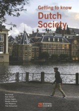 Samenvatting Getting to know Dutch society coursebook Afbeelding van boekomslag