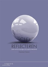 Samenvatting Reflecteren Leren van je ervaringen als sociale professional Afbeelding van boekomslag