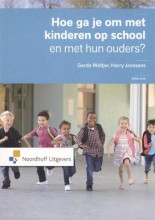 Samenvatting Hoe ga je om met kinderen op school en met hun ouders ? Afbeelding van boekomslag