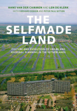 Samenvatting Selfmade Land Afbeelding van boekomslag