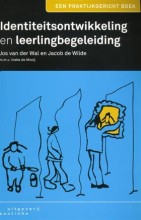 Samenvatting Identiteitsontwikkeling en leerlingbegeleiding Afbeelding van boekomslag